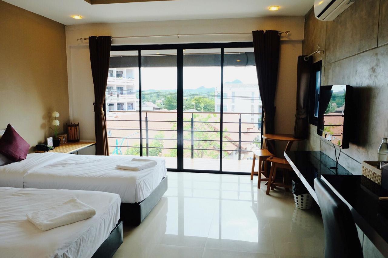 Royal Nine Hotel Kanchanaburi Exterior foto