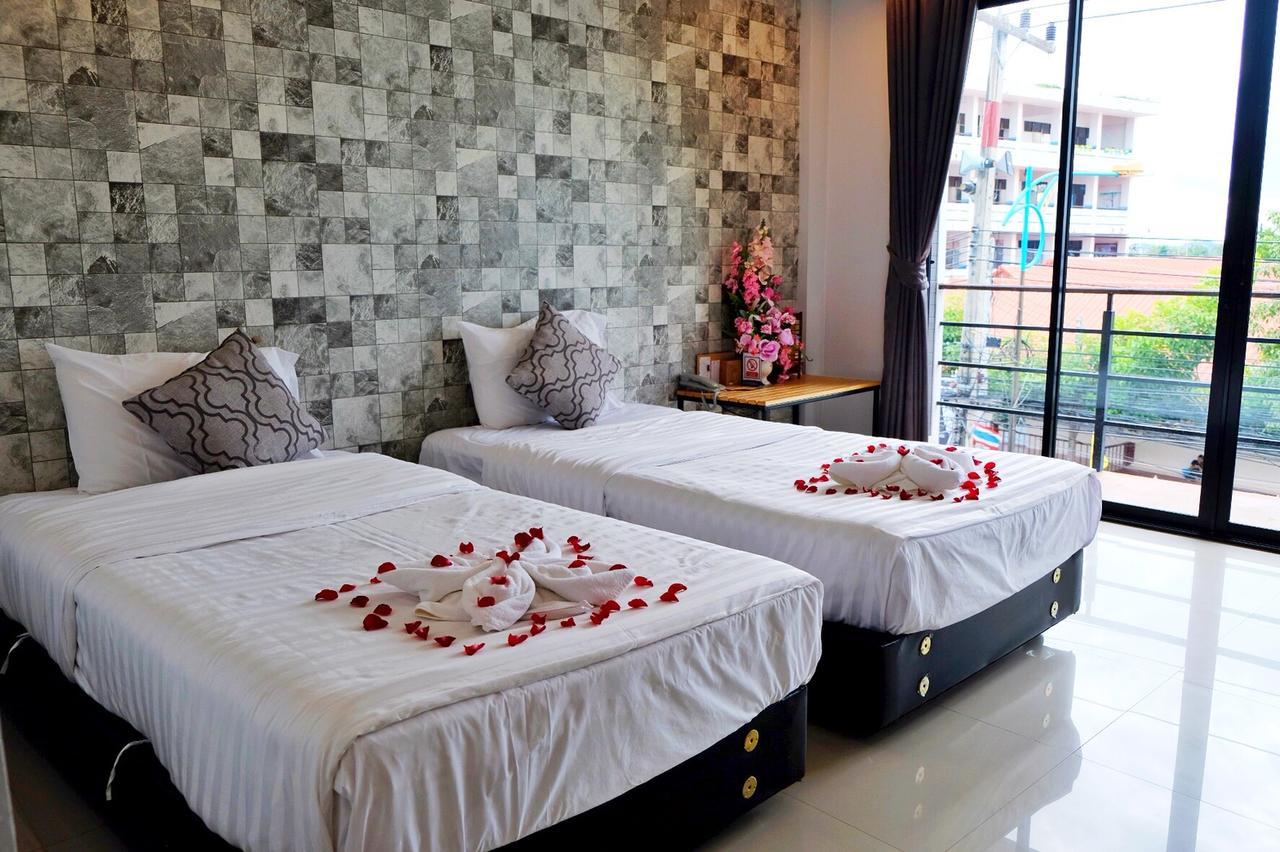 Royal Nine Hotel Kanchanaburi Exterior foto