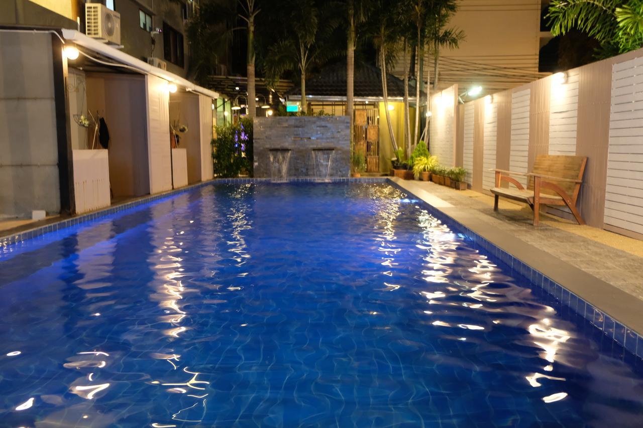 Royal Nine Hotel Kanchanaburi Exterior foto