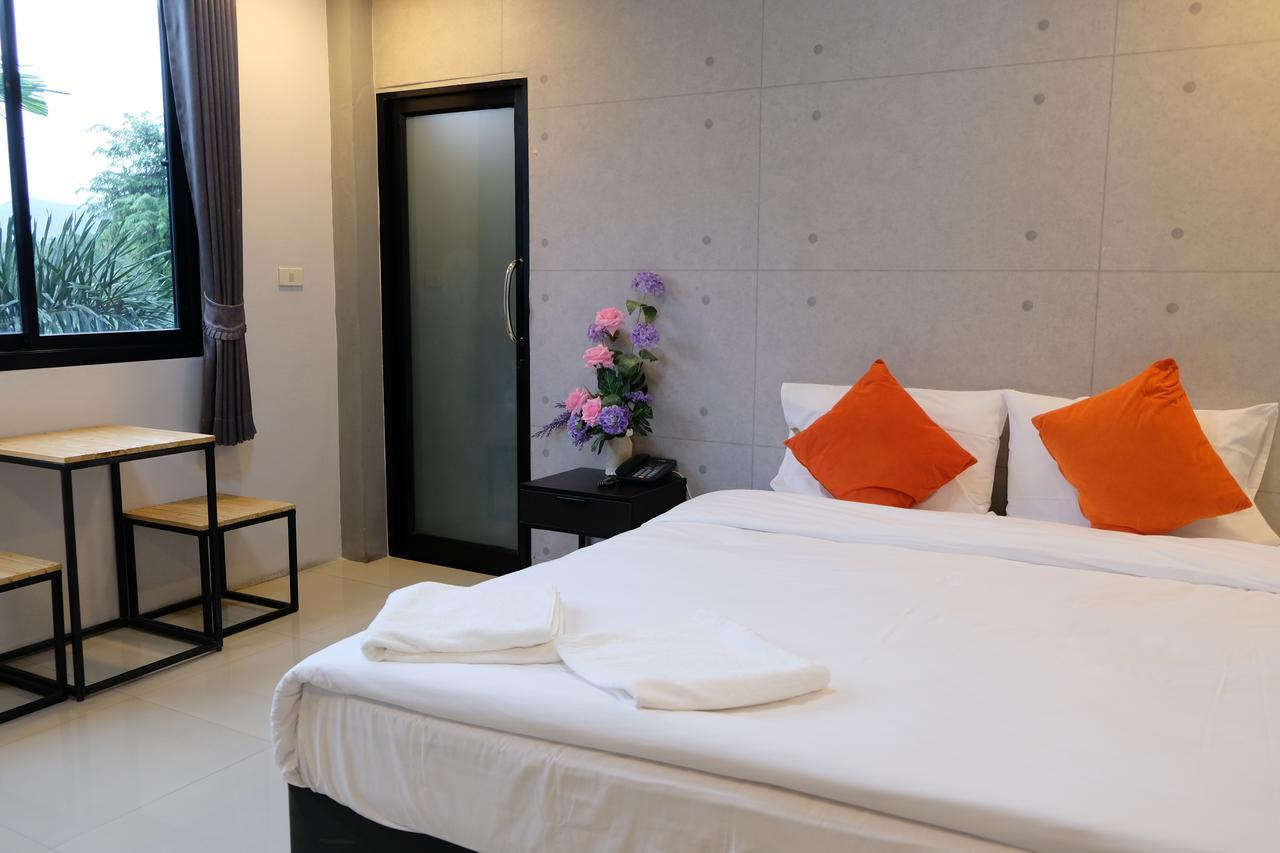 Royal Nine Hotel Kanchanaburi Exterior foto